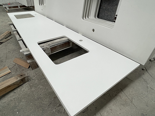 Table en marbre blanc